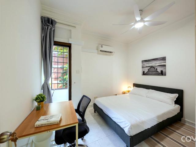 Standard Room Cove 444 @ Gilstead Court