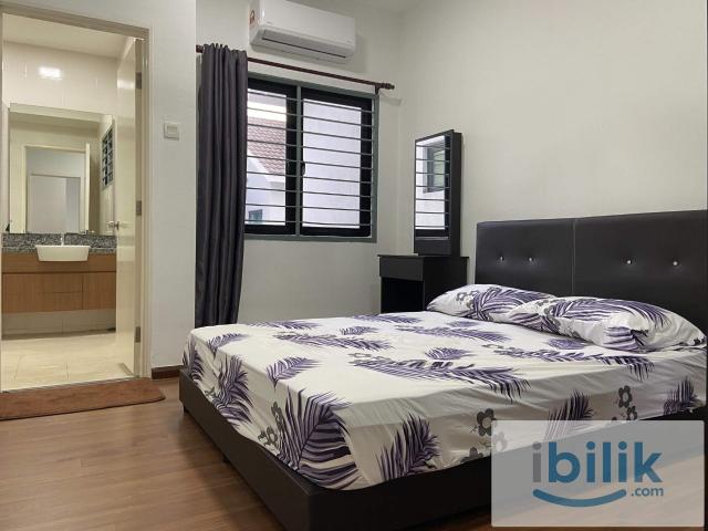 Standing tall at 3 storeys House, luxurious Lake Fields, sungai Besi