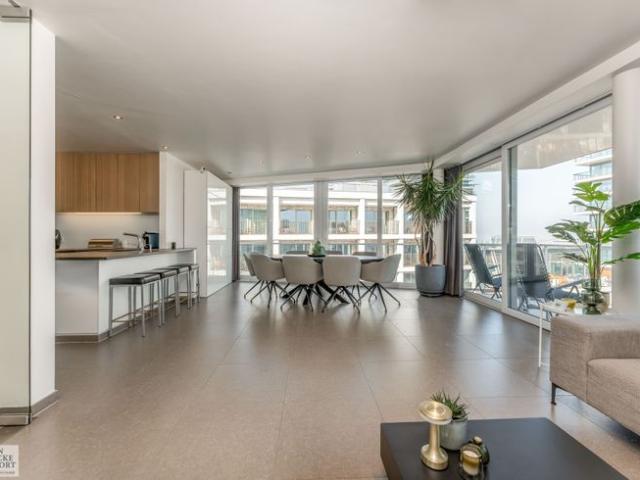 Standingvol hoek appartement met zicht