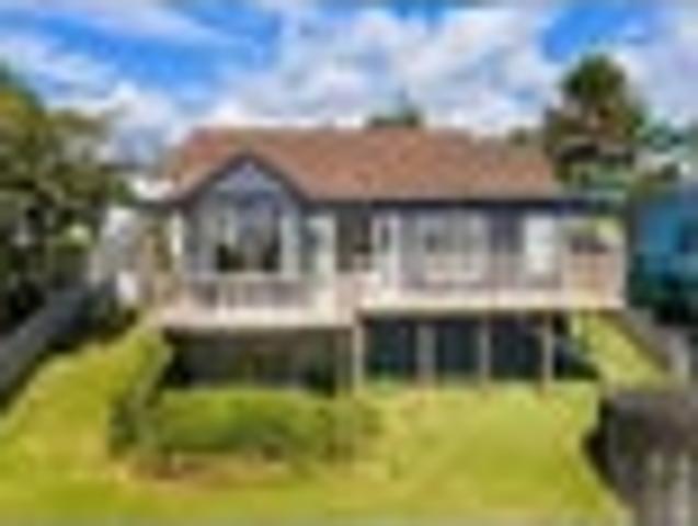 Stanmore Bay, 3 bedrooms, $670 pw