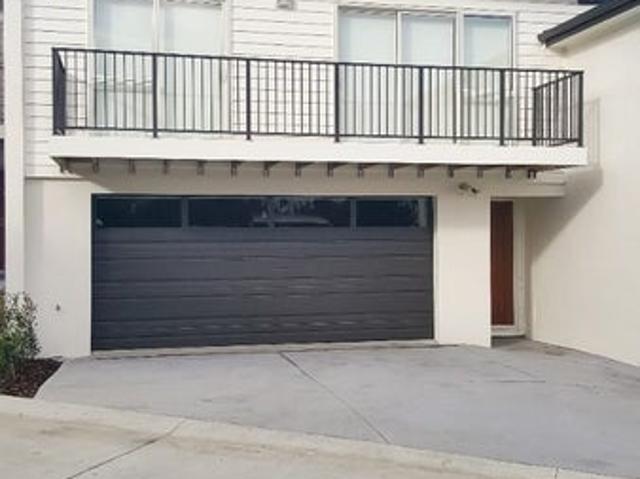 Stanmore Bay, 4 bedrooms
