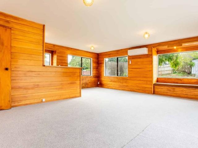 Stanmore Bay Stunner!