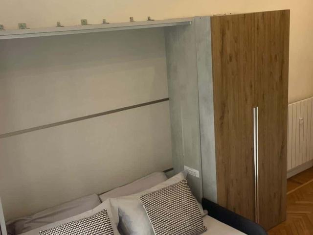 Stanza 2 con bagno privato in Via Pier Dionigi Pinelli, Torino