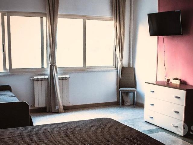 Stanza 30mq in appartamento
