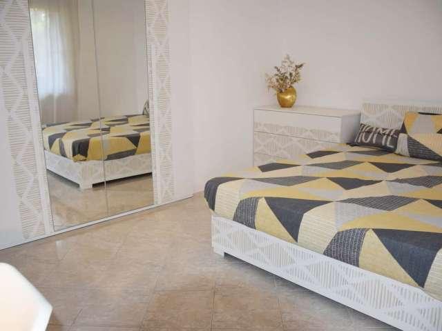 Stanza 4 Appartamento in Via Canzone del Piave, Roma di 120 m² con 4 camere