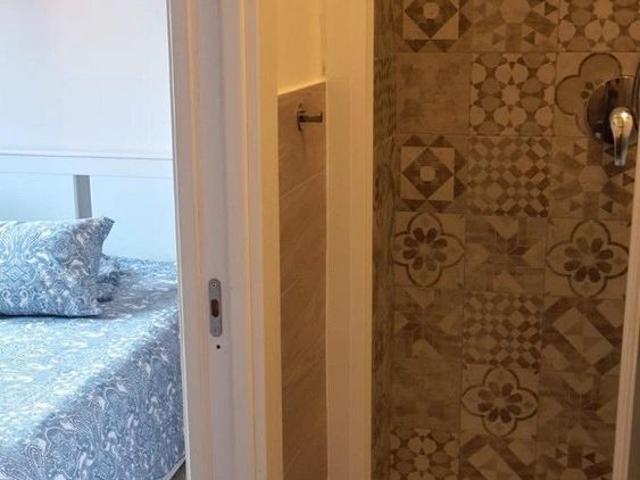 Stanza con bagno privato