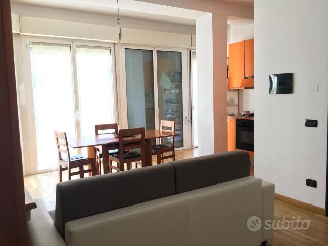 Stanza con bagno privato e terrazza su cortile int