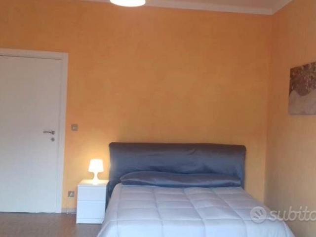 Stanza con bagno privato: via cialdini