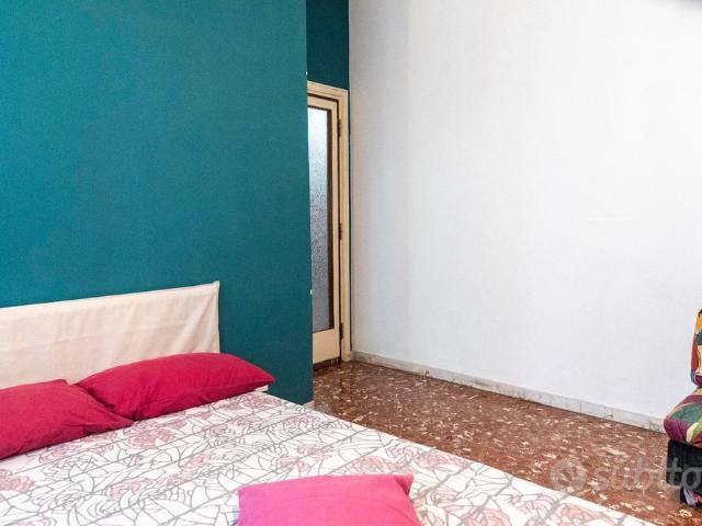Stanza con balcone adiacente Metro A G.Agricola