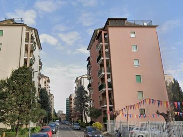 Stanza condivisa Milano nord vicino Cusano Milanino