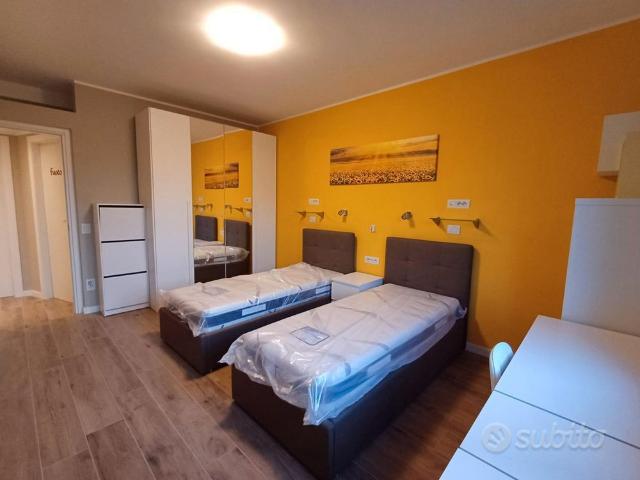 Stanza condivisa con bagno privato 450eu Bicocca
