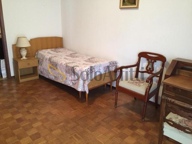 Stanza a novara