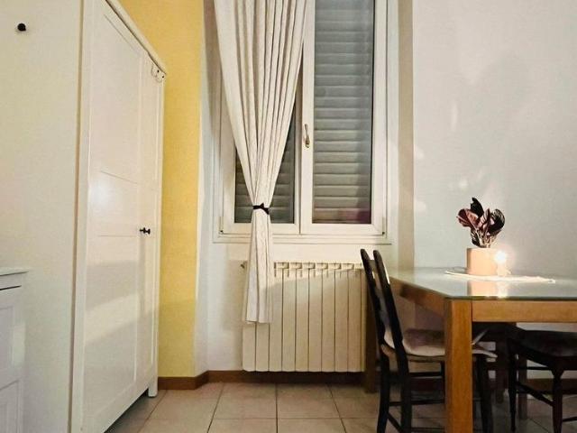 Stanza ampia e luminosa zona Piazza Indipendenza