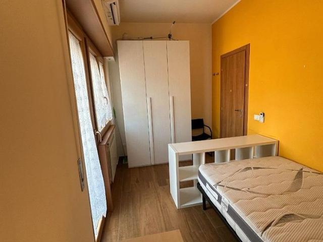 Stanza Gemelli Cattolica