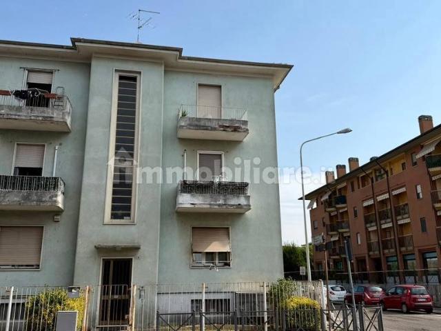 Stanza doppia corso Milano 41, Novara
