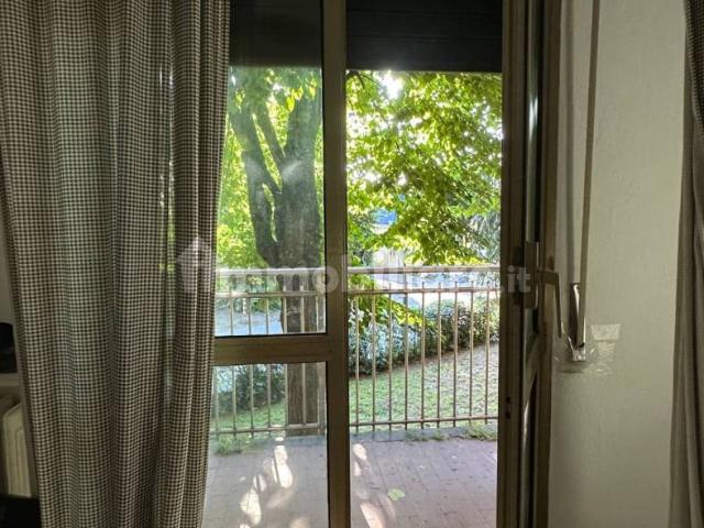 Stanza doppia via Val di Bondo 21, Milano
