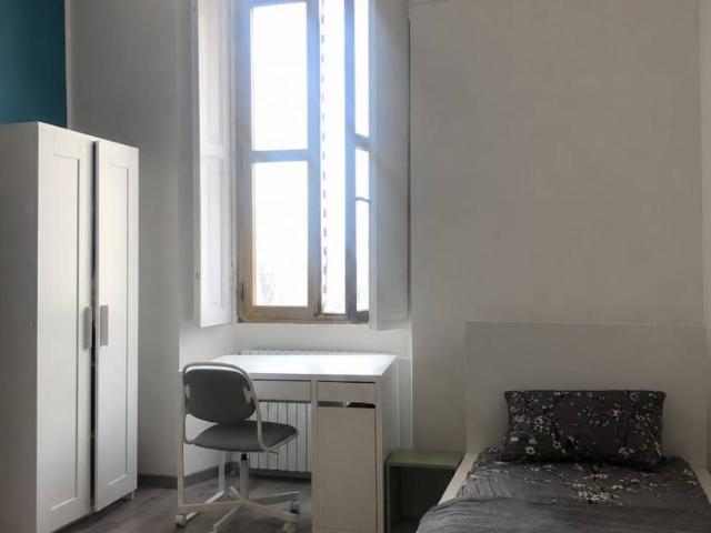 Stanza doppia via Andreoli, 27, Milano
