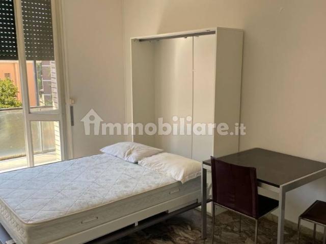 Stanza doppia via Archirola 8, Modena