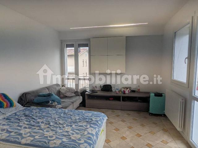 Stanza doppia via Bonaventura Cavalieri 4, Padova