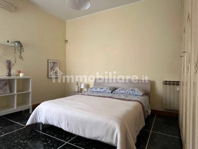 Stanza doppia via Buratella 10A, Genova