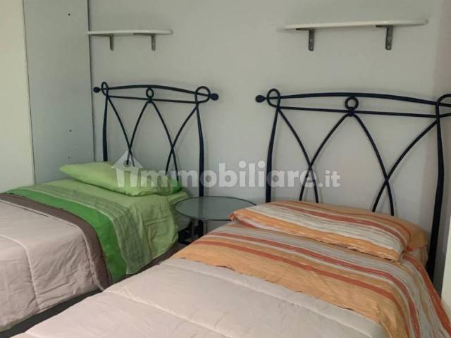 Stanza doppia via Carbonara 23, Napoli
