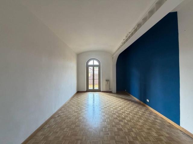 Stanza doppia via Cesare Balbo 22, Torino