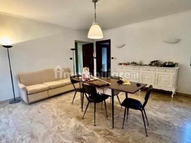 Stanza doppia via Crescentino 18, Torino