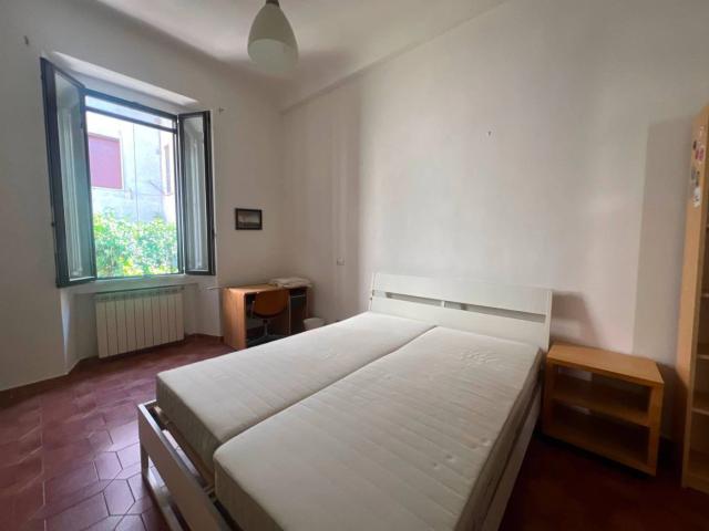 Stanza doppia via dei Fontanili 2, Milano