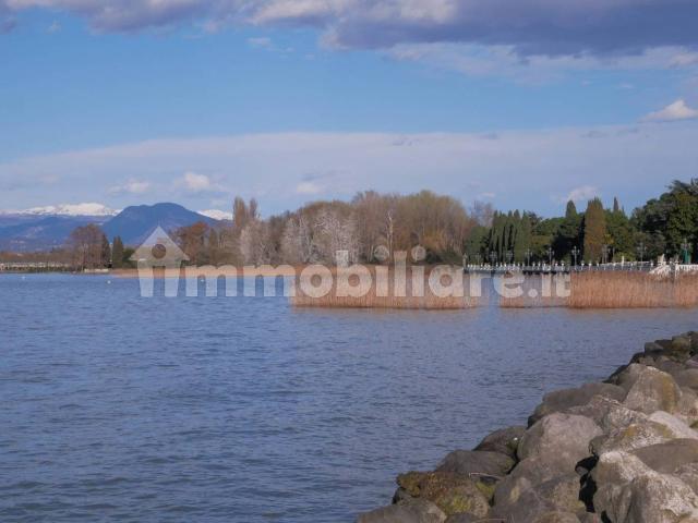 Stanza doppia via Francesco Agello, Desenzano del Garda