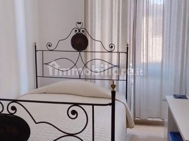 Stanza doppia via Il Prato 61, Firenze