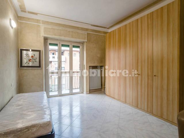 Stanza doppia via Luigi Salvatore Cherubini 16, Torino