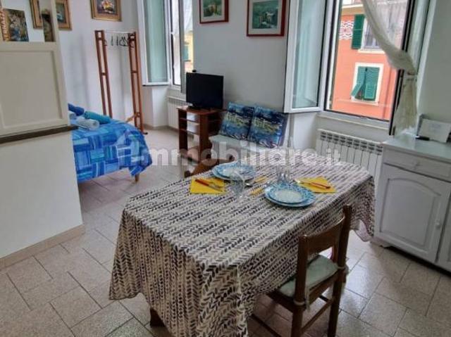 Stanza doppia via Marcantonio Carattino 27, Vernazza