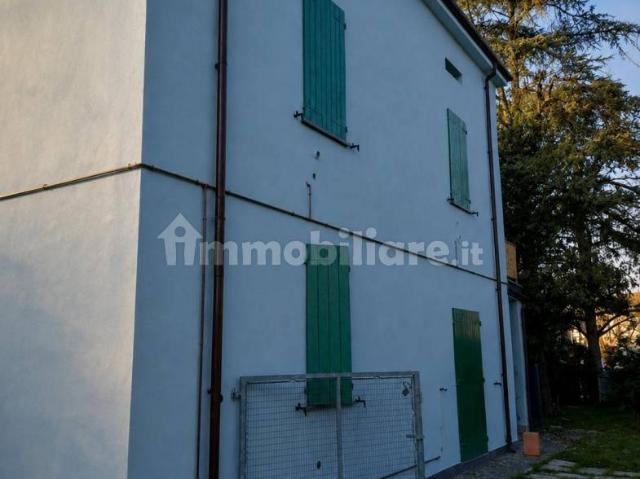Stanza doppia via Pilastro 51, Cento