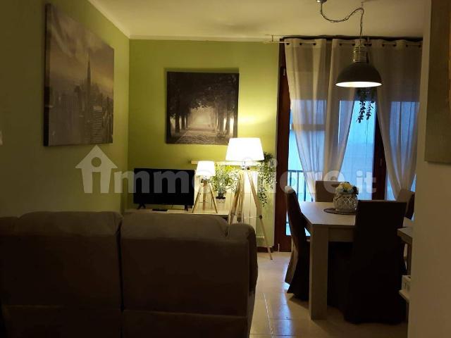 Stanza doppia via Regina Adelaide 10, Verona