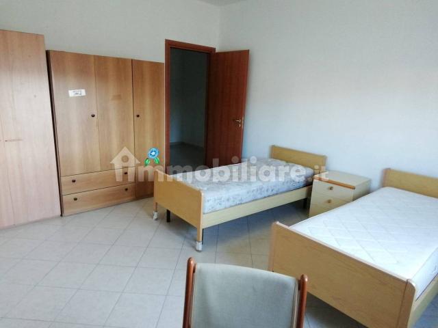 Stanza doppia viale Crotone 29A, Catanzaro