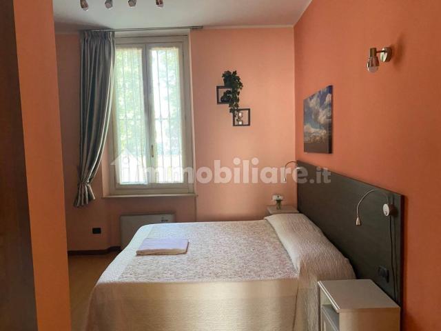 Stanza doppia viale dei Mille 12, Parma