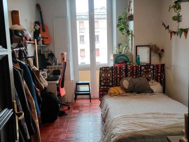 Stanza disponibile a San Lorenzo DA LUGLIO/AGOSTO