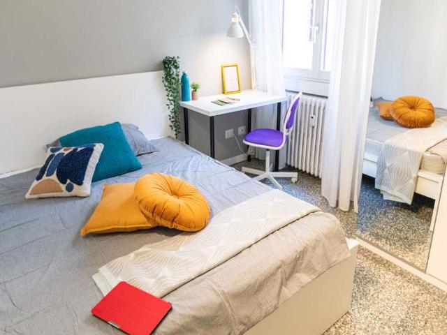 Stanza in Corso Magenta