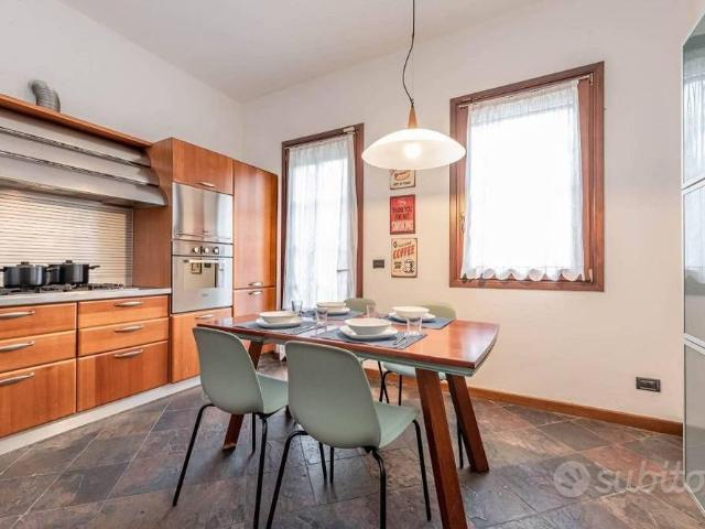 Stanza in casa indipendente di 240 m² a Padova
