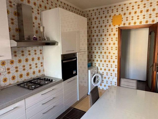Stanza in casa indipendente in affitto a Napoli