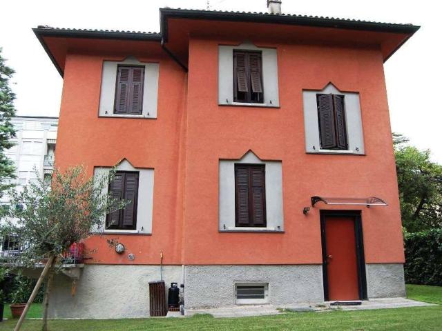 Stanza in casa indipendente in affitto a Rovereto