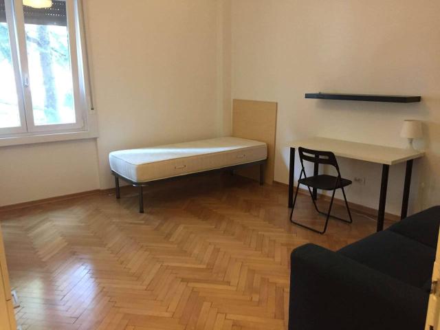 Stanza in casa indipendente in affitto a Trento