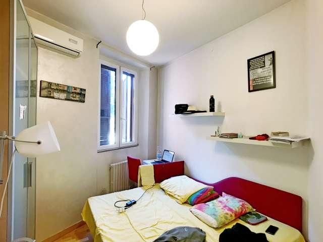Stanza in affitto appartamento con 2 camere da letto in affitto a Navigli, Milano