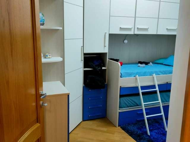 Stanza in affitto in appartamento con 2 camere da letto a Cagliari, Cagliari