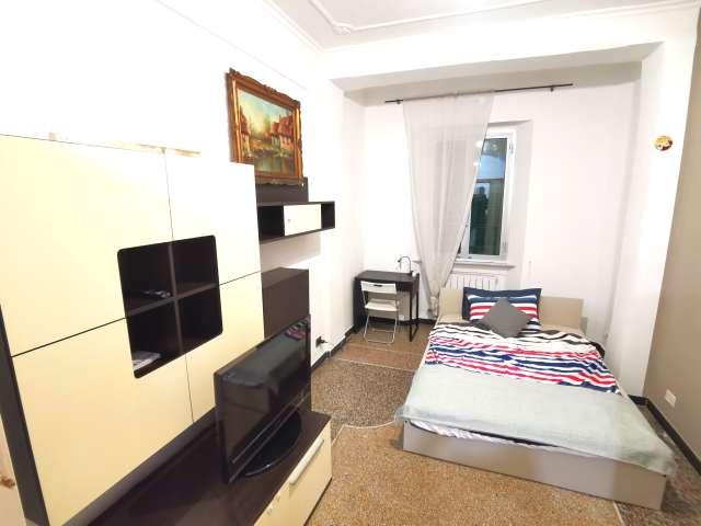 Stanza in affitto in appartamento con 2 camere da letto a Genova