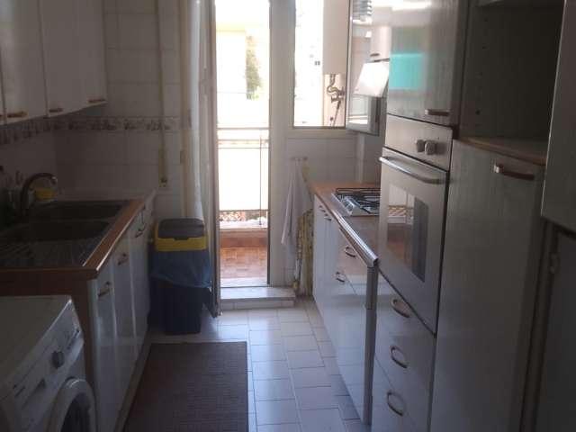 Stanza in affitto in appartamento con 2 camere da letto a Roma, Roma