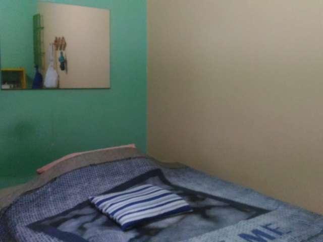 Stanza in affitto in appartamento con 3 camere da letto a Garbatella, a Roma