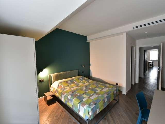 Stanza in affitto in appartamento con 3 camere da letto a Genova