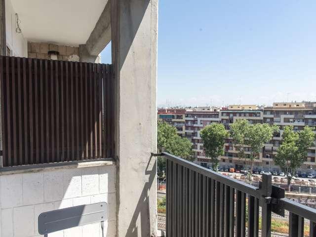 Stanza in affitto in appartamento con 3 camere da letto a Trieste, Roma
