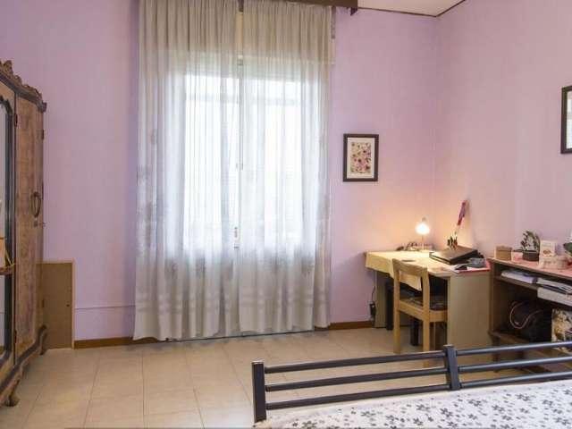 Stanza in affitto in appartamento con 4 camere da letto a Bolognina, Bologna